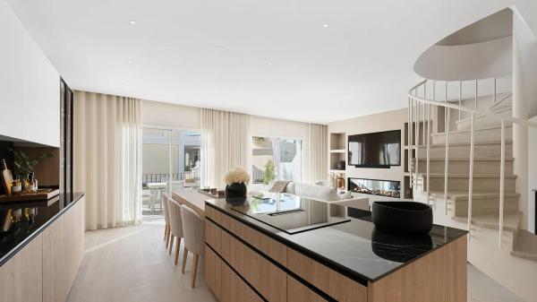 Duplex en venta en Urbanizacion Nva Andalucia Aloha, 26, Marbella photo 1