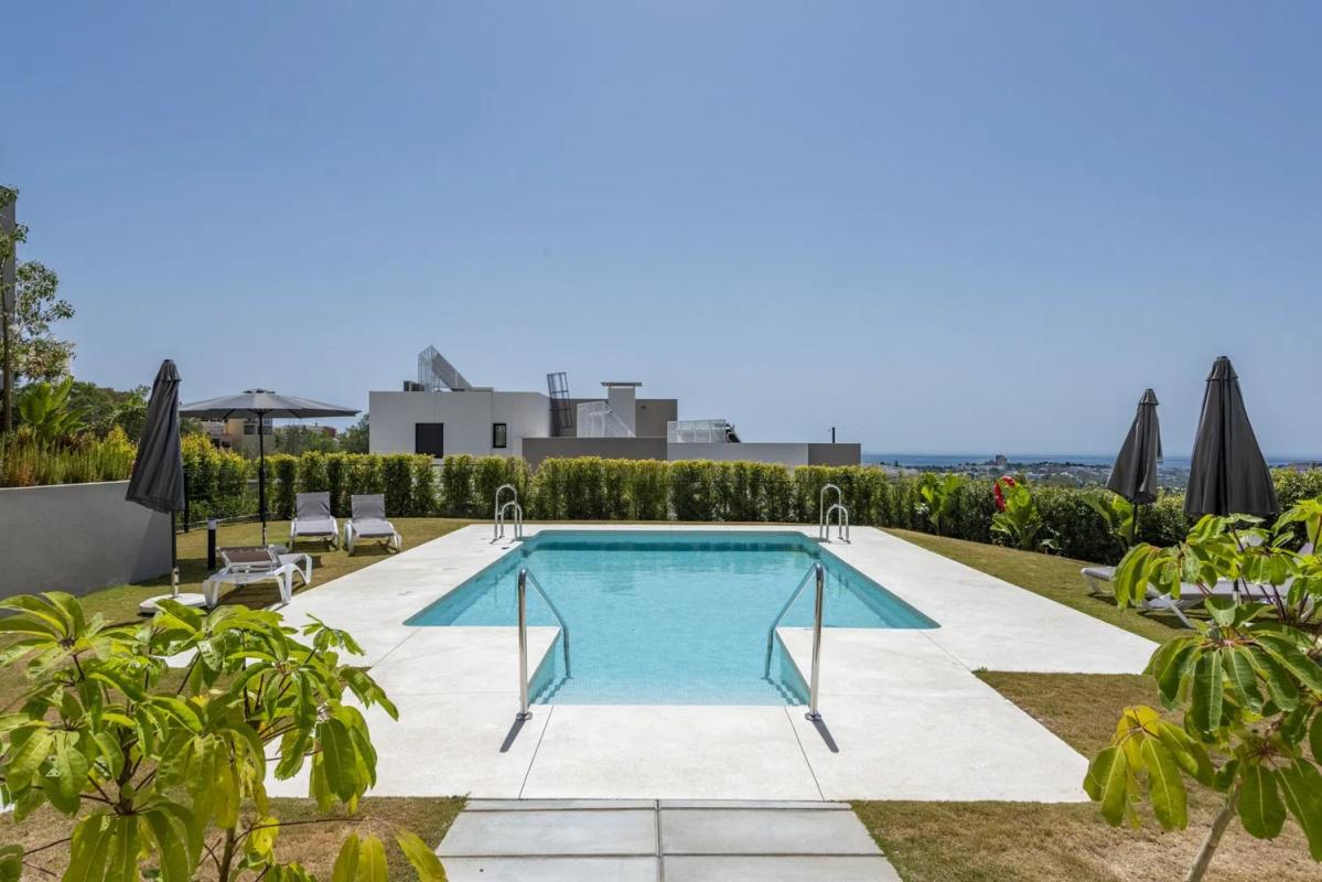 Venta de piso en Barrio Los Naranjos, Marbella
photo 1