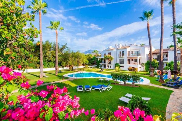 Penthouse for sale in  Calle el Califa, Marbella photo 2