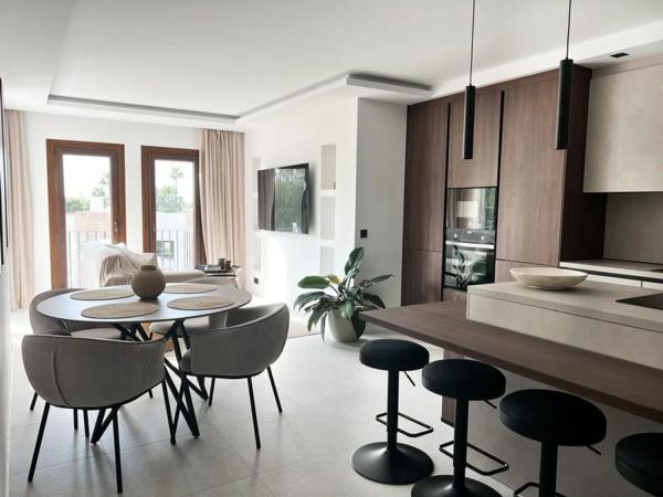 Penthouse for sale in  Calle el Califa, Marbella photo 3