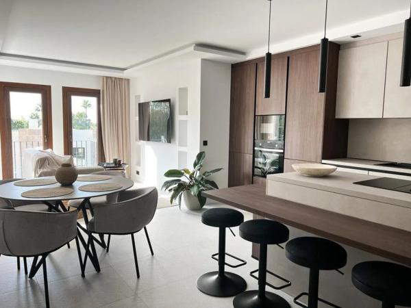 Penthouse for sale in  Calle el Califa, Marbella photo 4