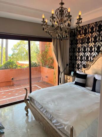 Penthouse for sale in  Calle Vasari, Marbella photo 4