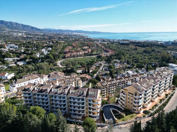 Dupleks na sprzedaż w Urbanizacion a Nueva Andalucia, 11, Marbella photo 1