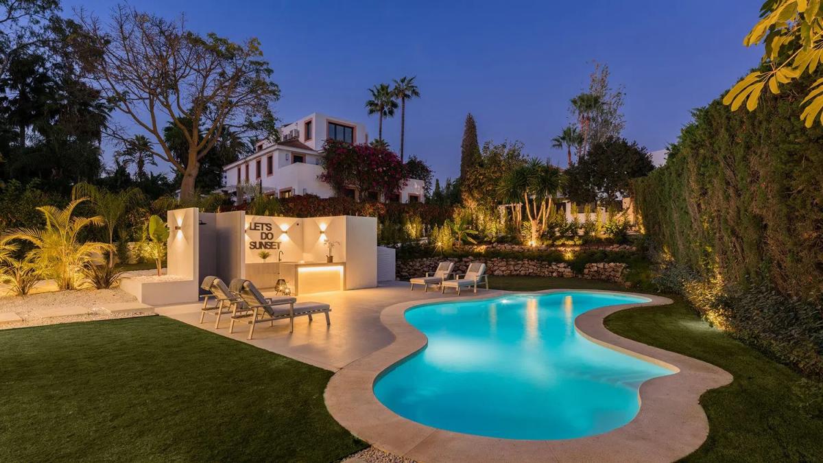 Venta de chalet independiente en Calle Londres, 11, Marbella
photo 2