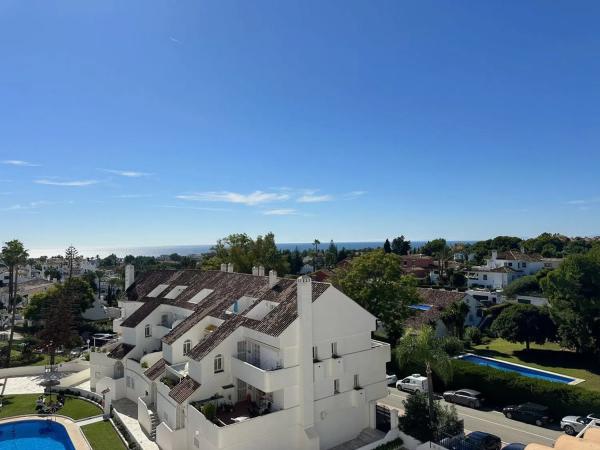 Dupleks na sprzedaż w Calle Yedras, Marbella photo 1