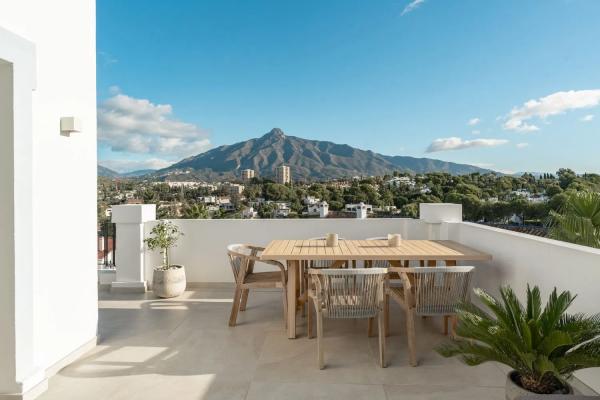 Dupleks na sprzedaż w Barrio Nueva Andalucía, Marbella photo 1