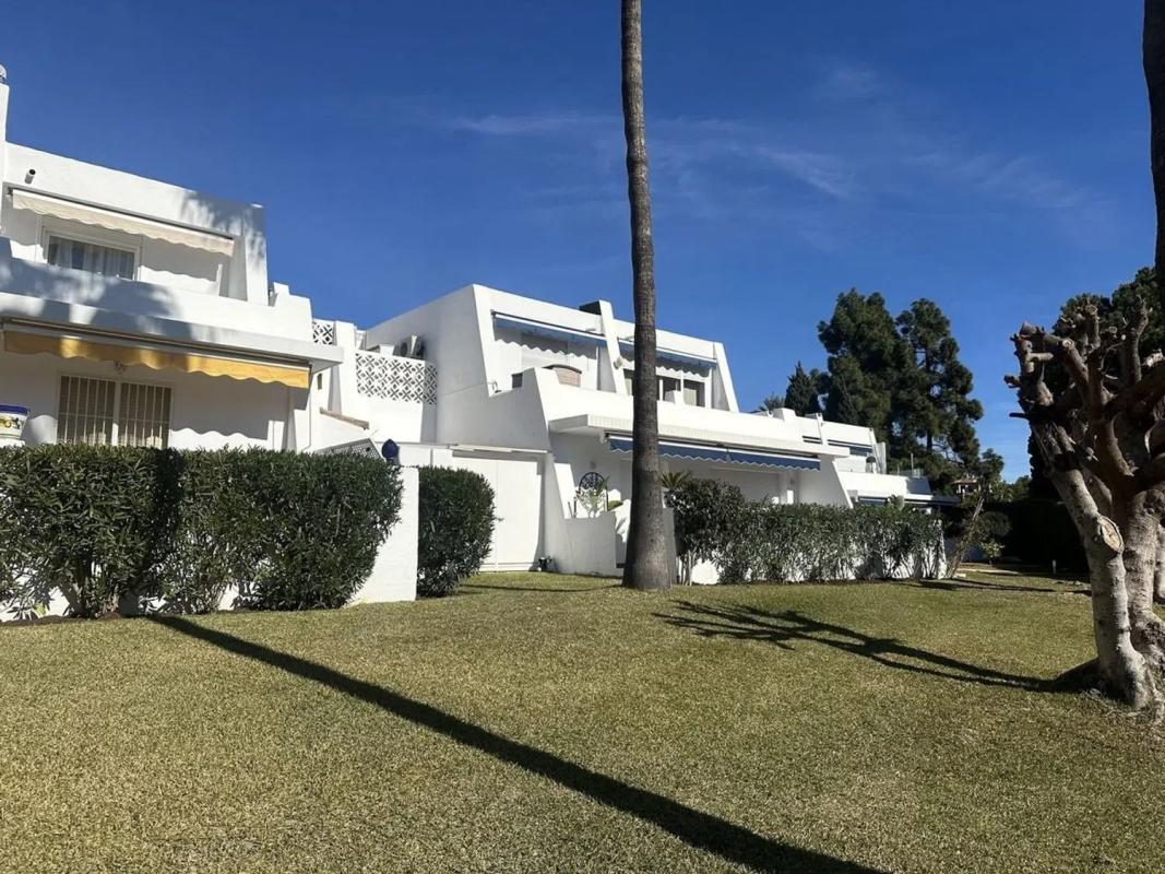 Venta de piso en Barrio Puerto Banús, Marbella
photo 1