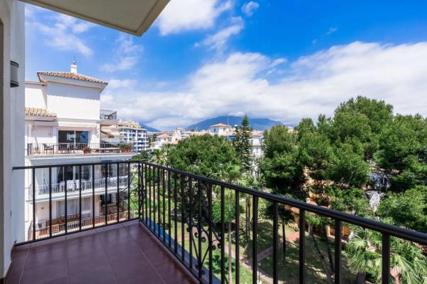 Dupleks na sprzedaż w Barrio Nueva Andalucía, Marbella photo 4