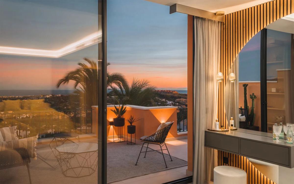 Sprzedaż duplexu w Barrio Los Naranjos, Marbella photo 2