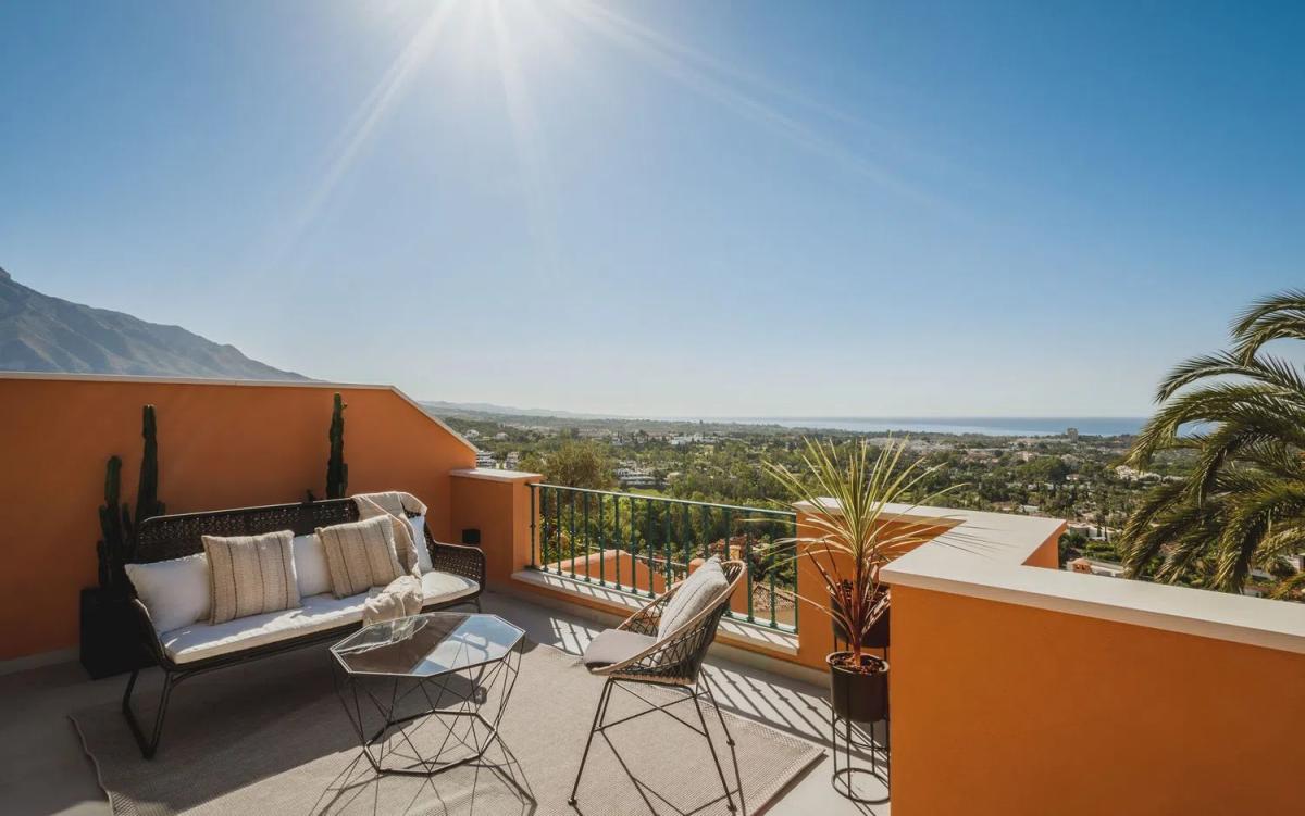 Sprzedaż duplexu w Barrio Los Naranjos, Marbella photo 3