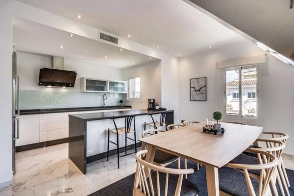 Penthouse for sale in  Barrio Puerto Banús, Marbella photo 4