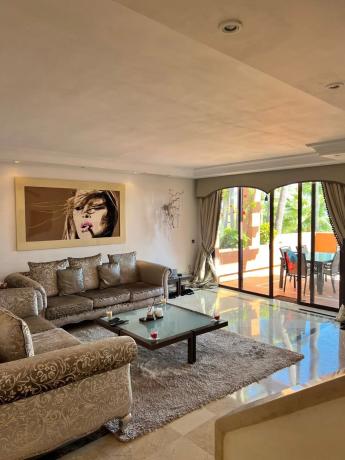 Penthouse for sale in  Barrio La Dama de Noche-La Alzambra, Marbella photo 1