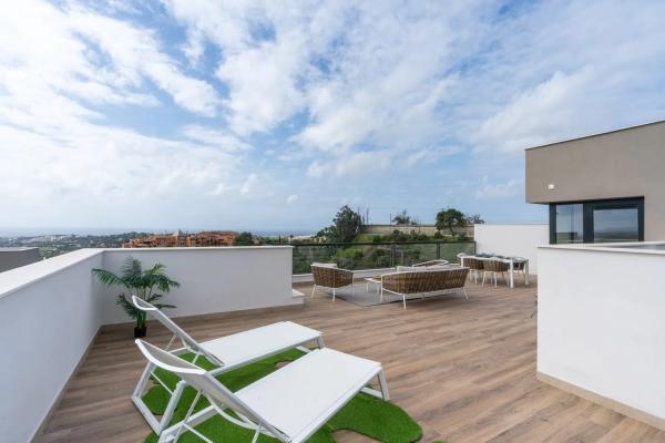 Penthouse for sale in  Barrio Los Naranjos, Marbella photo 4
