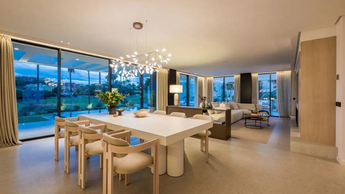 Venta de chalet independiente en Barrio Los Naranjos, Marbella
photo 3