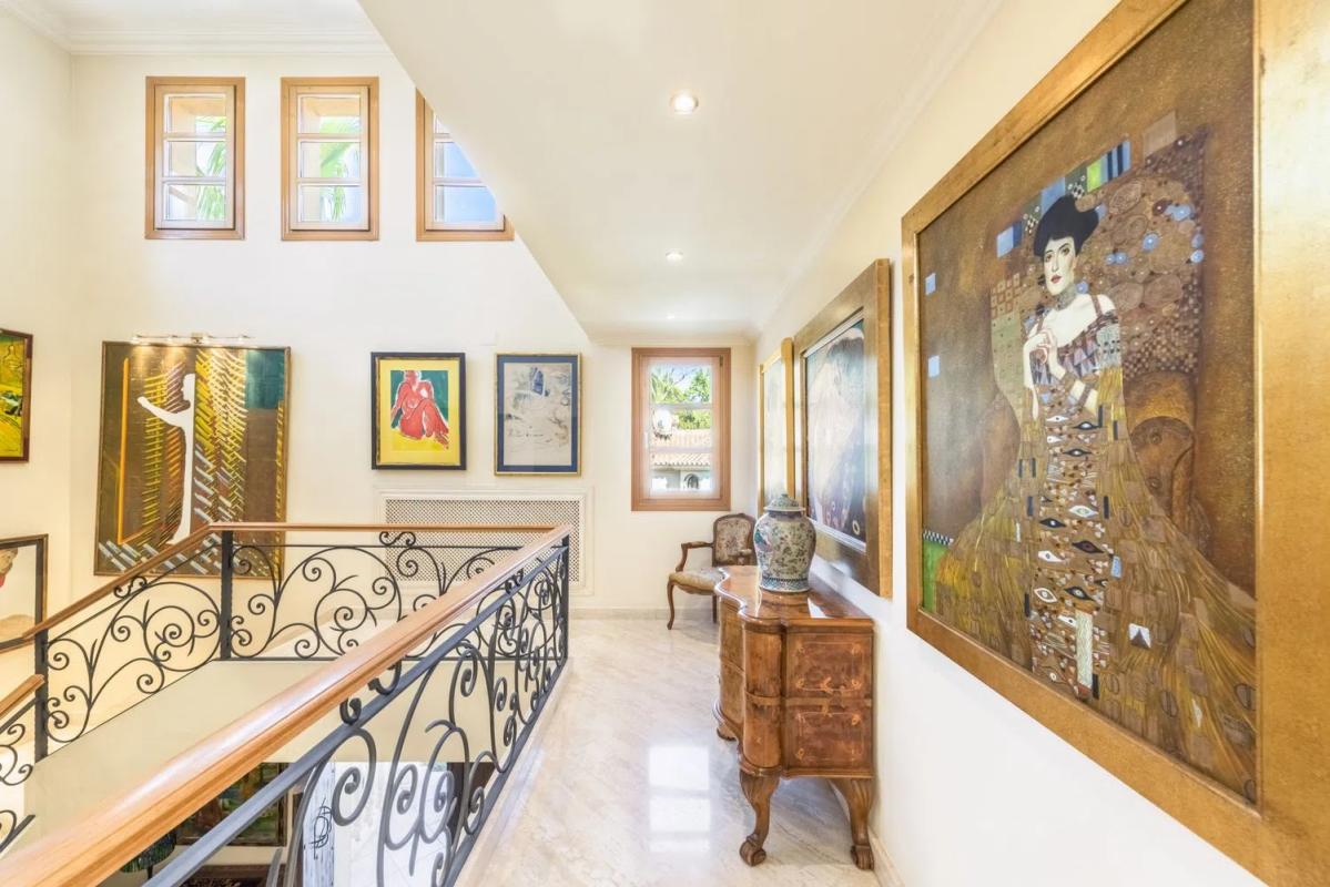 Sale of independent chalet in Barrio Las Brisas, Marbella
photo 3