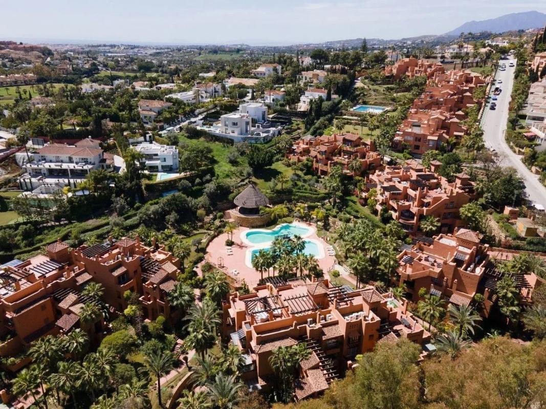 Duplex sale in Barrio Nueva Andalucía, Marbella photo 3