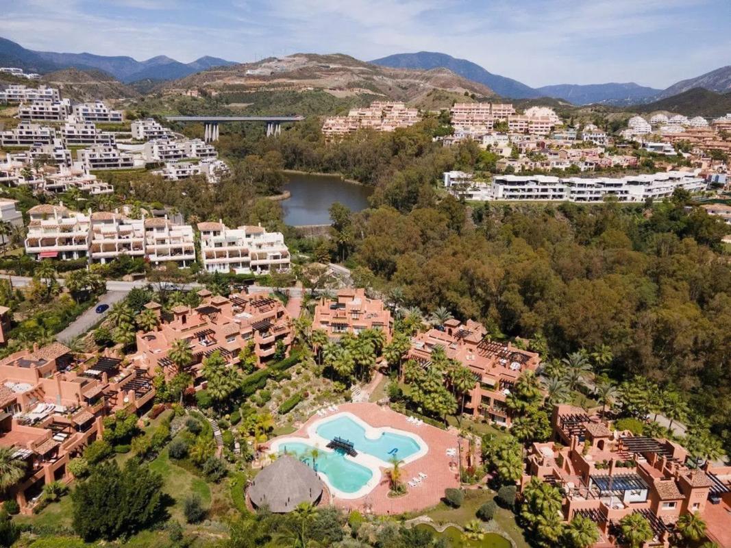 Duplex sale in Barrio Nueva Andalucía, Marbella photo 4