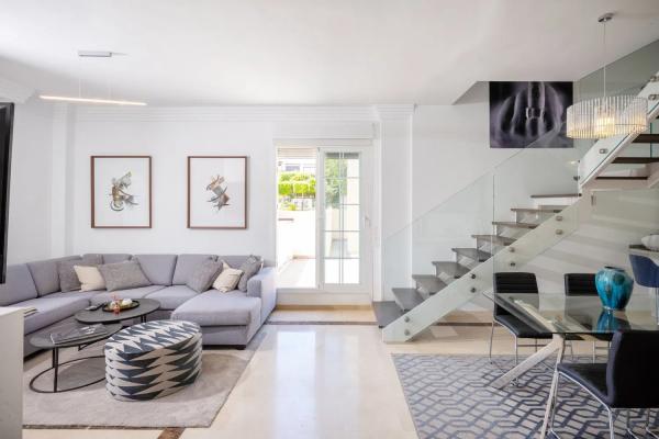 Dupleks na sprzedaż w Barrio Las Brisas, Marbella photo 1