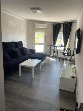 Piso en venta en Barrio Las Brisas, Marbella photo 1