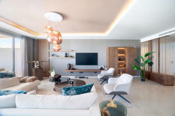 Apartment for sale in Barrio Los Naranjos, Marbella photo 1