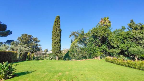 Wolnostojąca willa na sprzedaż w  Avenida del Golf, Marbella photo 2