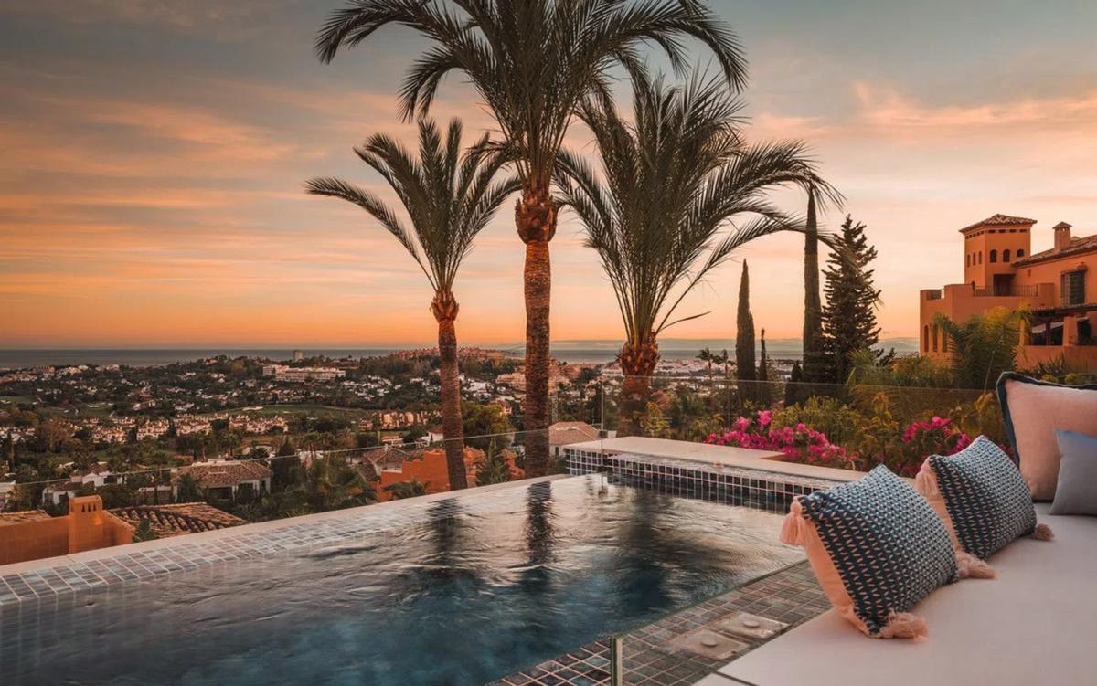 Venta de duplex en Urbanizacion N Andalucia 1G, 62, Marbella photo 1