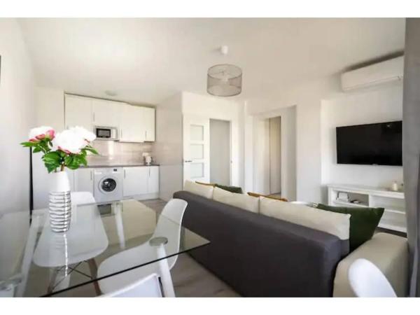 Apartment for sale in  Calle Jorge Manrique, Marbella photo 4