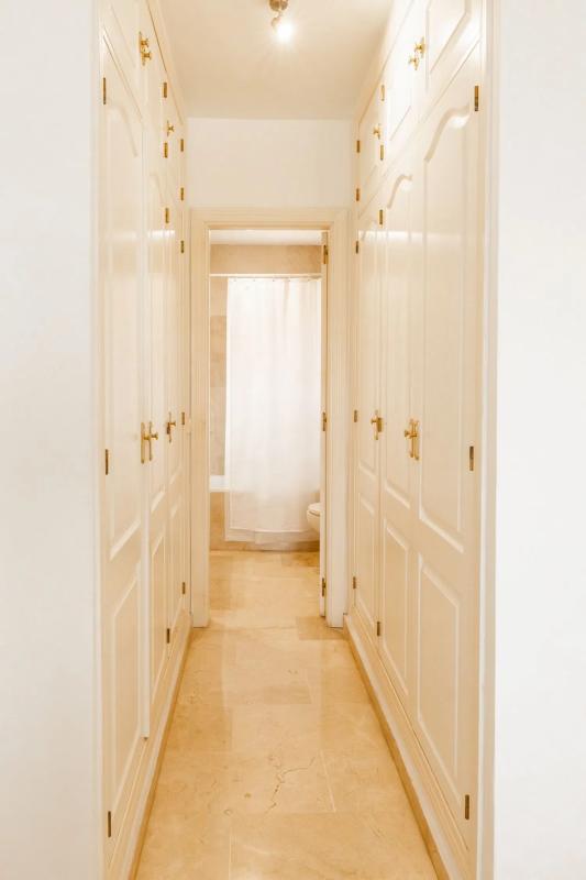 Sale of apartment in Calle Real, 15, Marbella
 photo 3