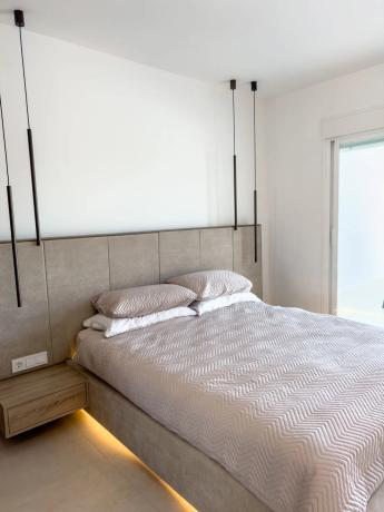 Penthouse for sale in Avenida de Lola Flores, Marbella thumbnail 2
