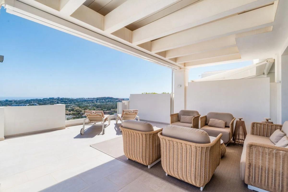 Venta de piso en Barrio Los Naranjos, Marbella
 photo 2