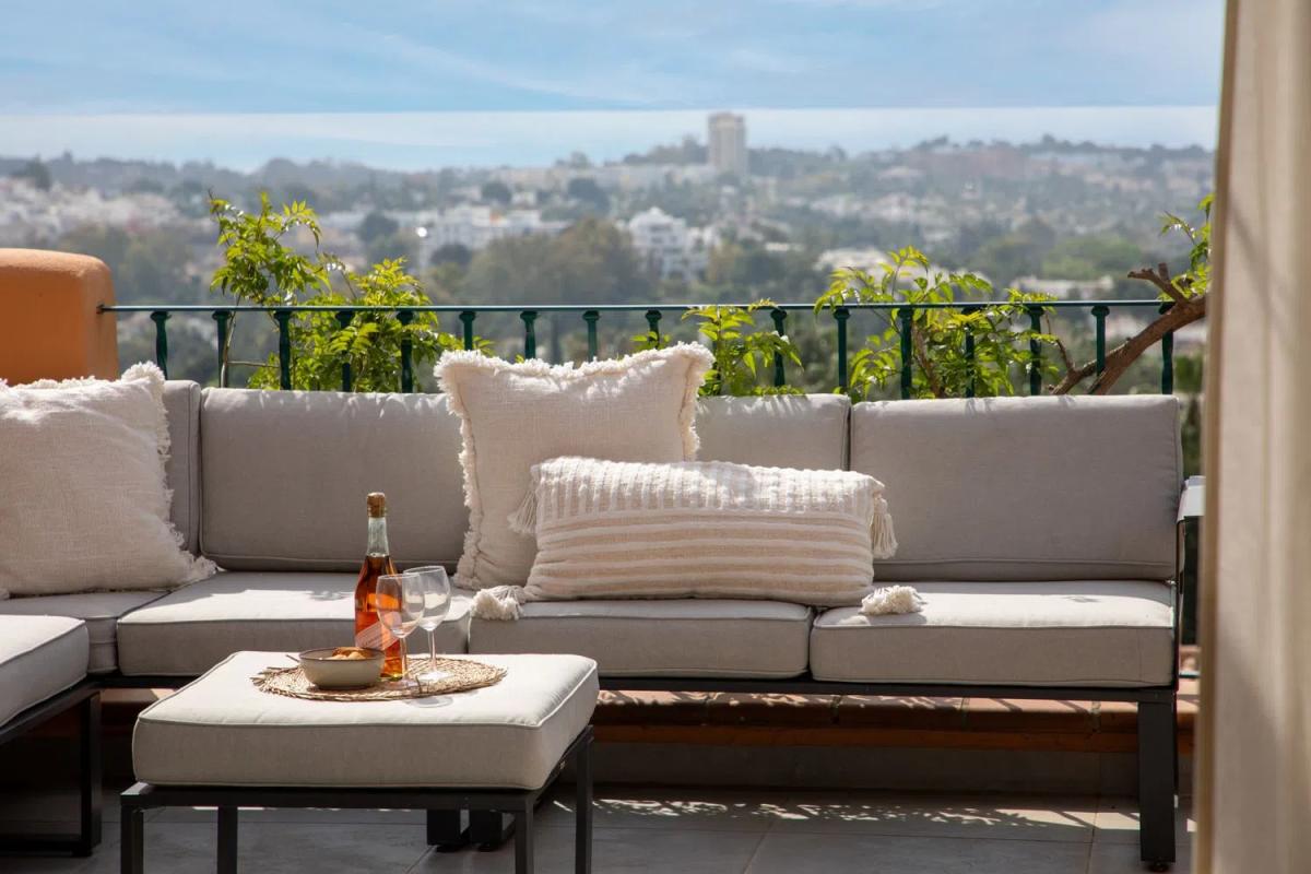 Penthouse sale in Barrio Los Naranjos, Marbella photo 2