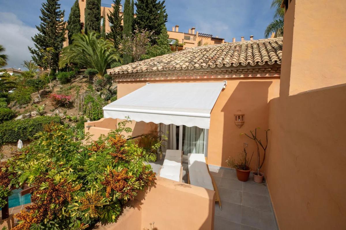 Penthouse sale in Barrio Los Naranjos, Marbella photo 3