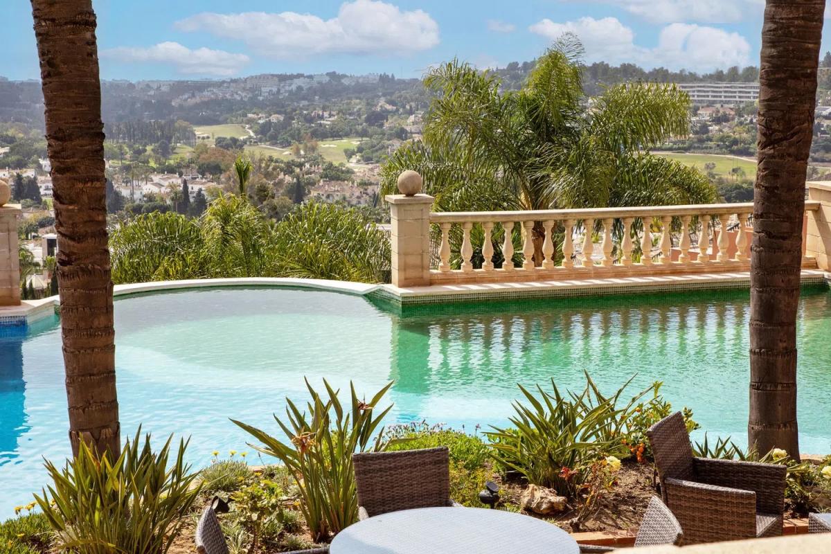 Penthouse sale in Barrio Los Naranjos, Marbella photo 5