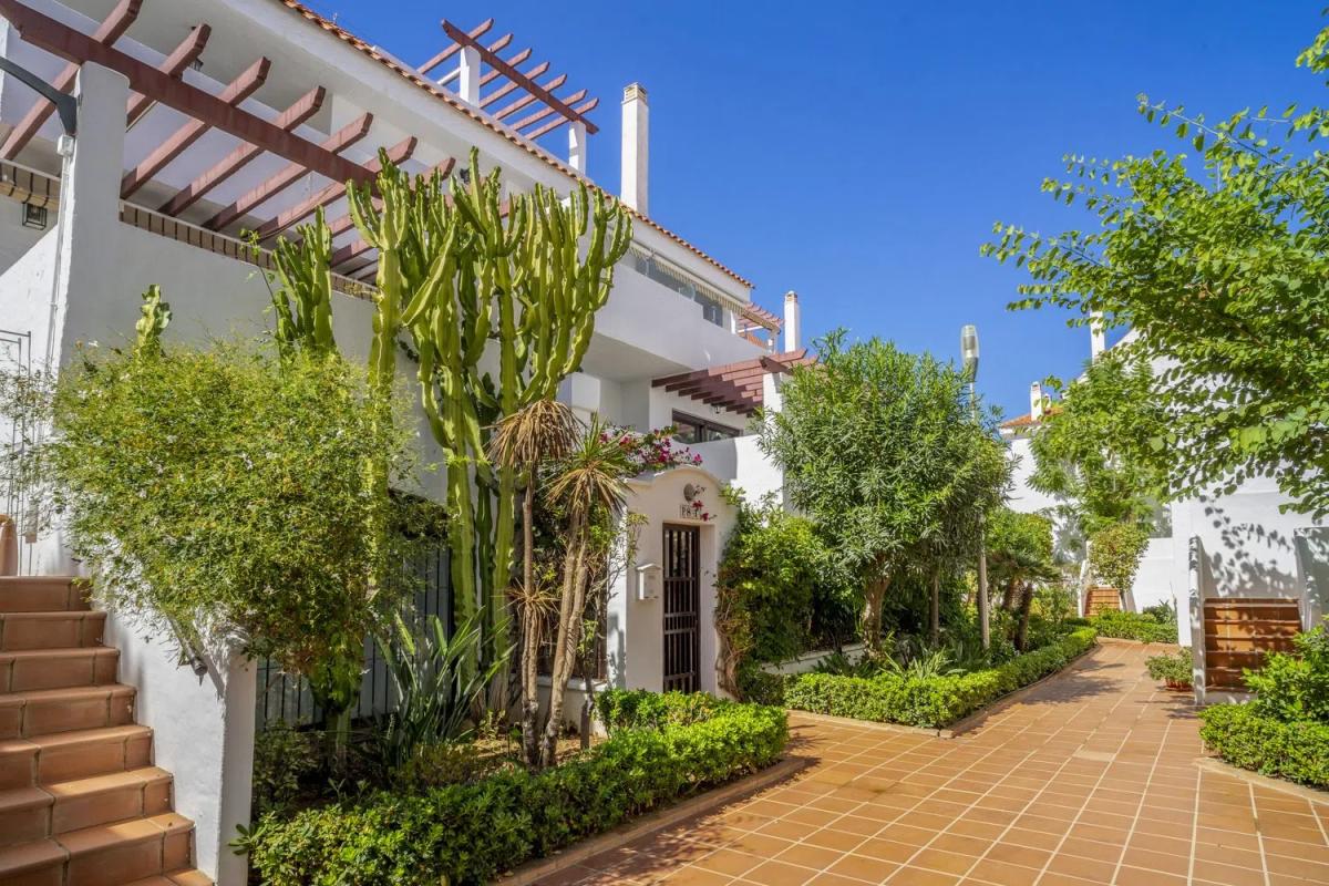 Sprzedaż duplexu w Calle las Ventas s/n, Marbella photo 3