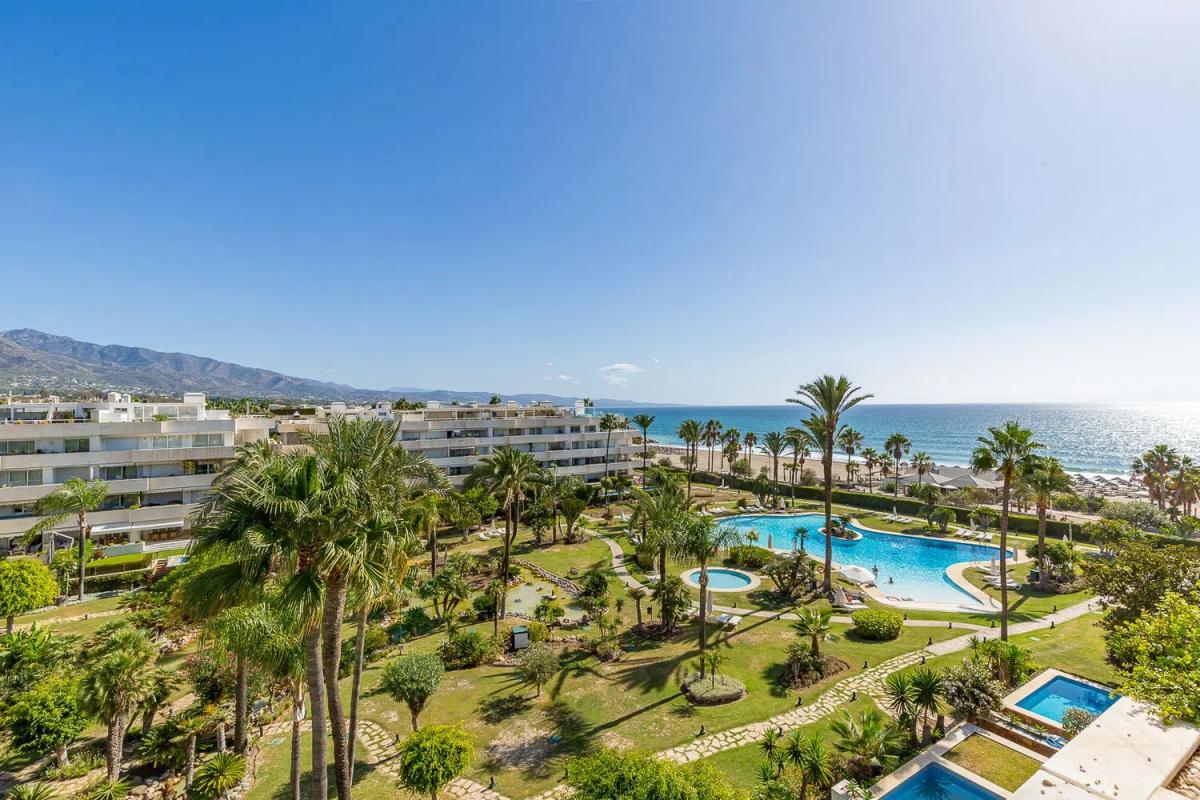 Sprzedaż duplexu w Calle los Granados, 24, Marbella photo 1