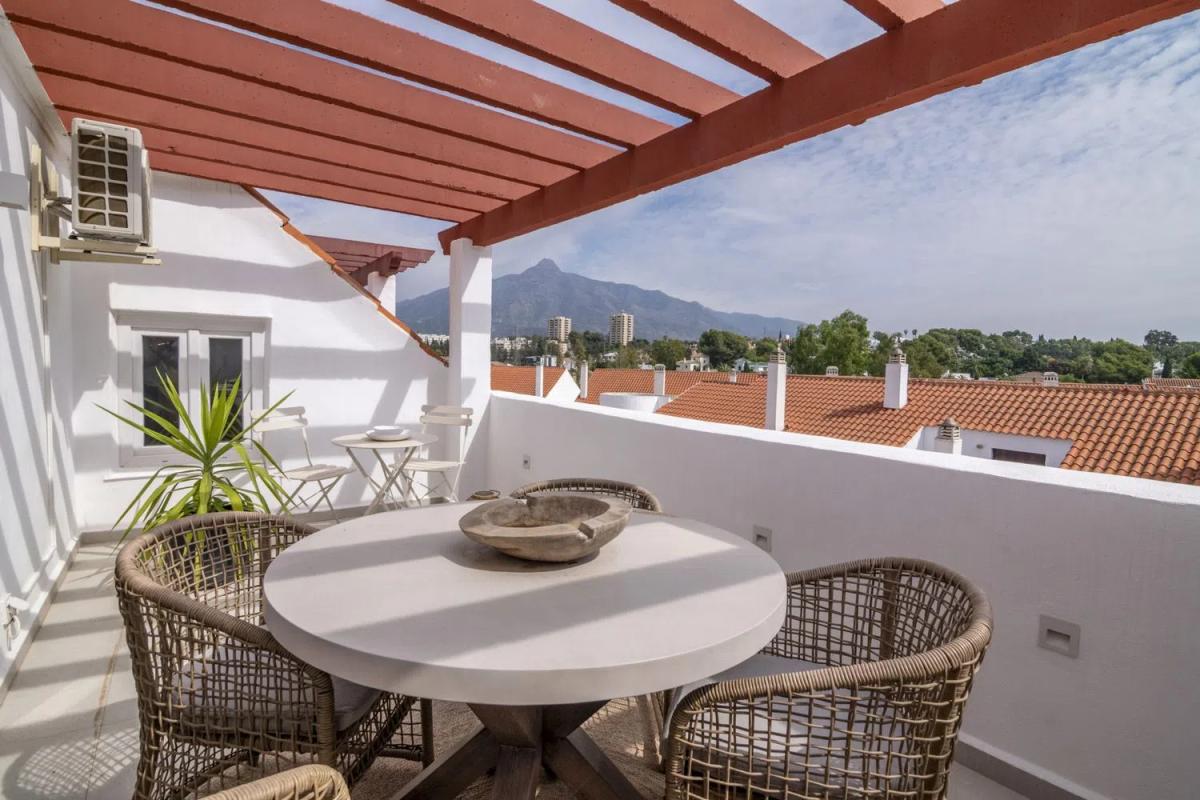 Sprzedaż duplexu w Barrio Nueva Andalucía, Marbella photo 2