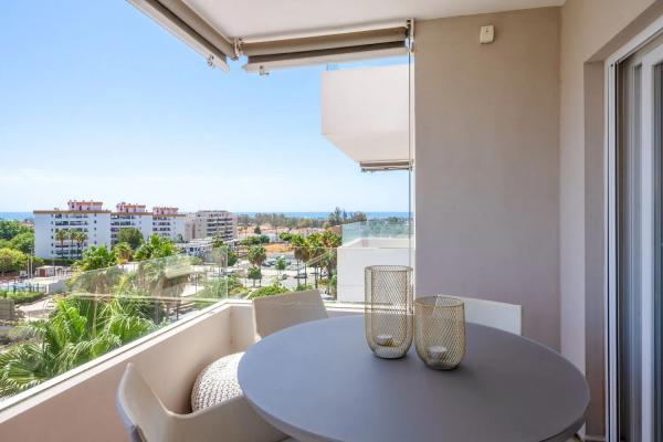 Apartment for sale in Barrio Rodeo Alto-Guadaiza-La Campana, Marbella photo 1
