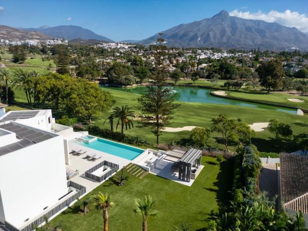 Wolnostojąca willa na sprzedaż w Avenida del Prado, 4, Marbella photo 1