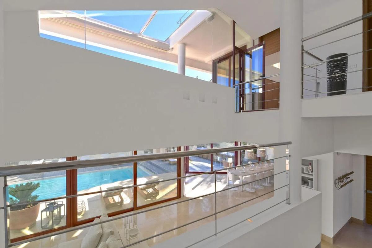 Sprzedaż niezależnego domku jednorodzinnego w  Urbanizacion N Andalucia 2G, 21, Marbella photo 2