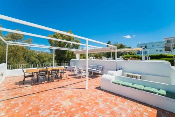 Apartment for sale in Barrio Aloha, Marbella photo 1