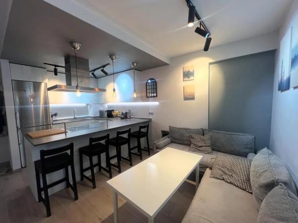 Apartment for sale in Barrio Rodeo Alto-Guadaiza-La Campana, Marbella thumbnail 2