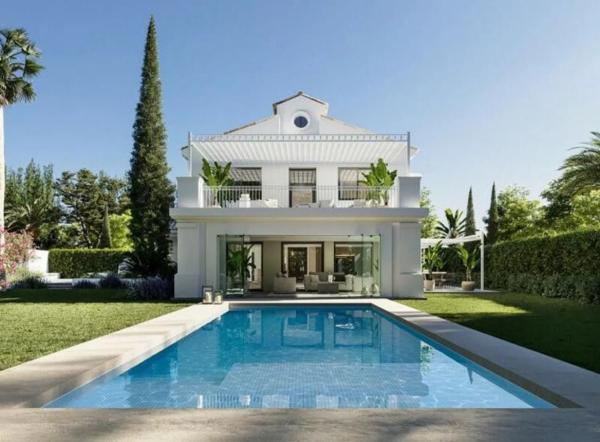 Chalet independiente en venta en Calle Aries, Marbella photo 1