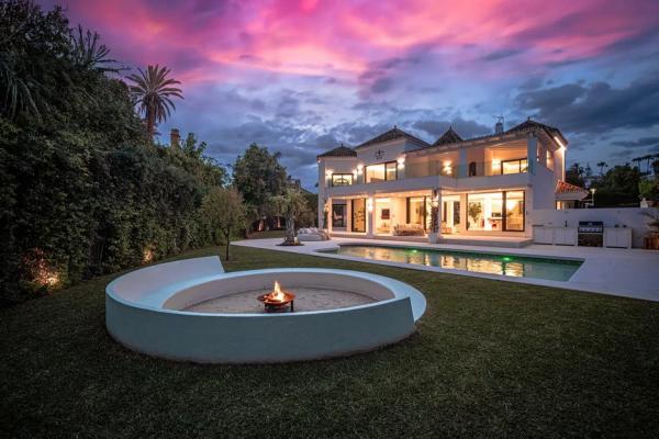 Chalet independiente en venta en Barrio Aloha, Marbella photo 1