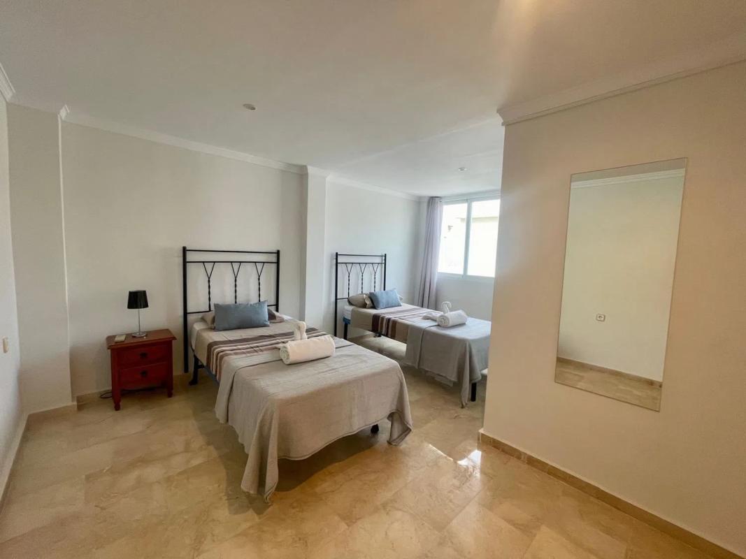 Продажа дуплекса на Barrio Puerto Banús, Марбелла photo 3