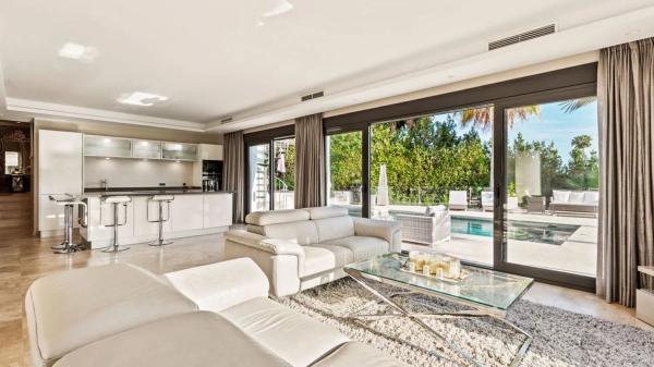 Detached villa for sale in  Super Manzana 3-J, Marbella photo 4