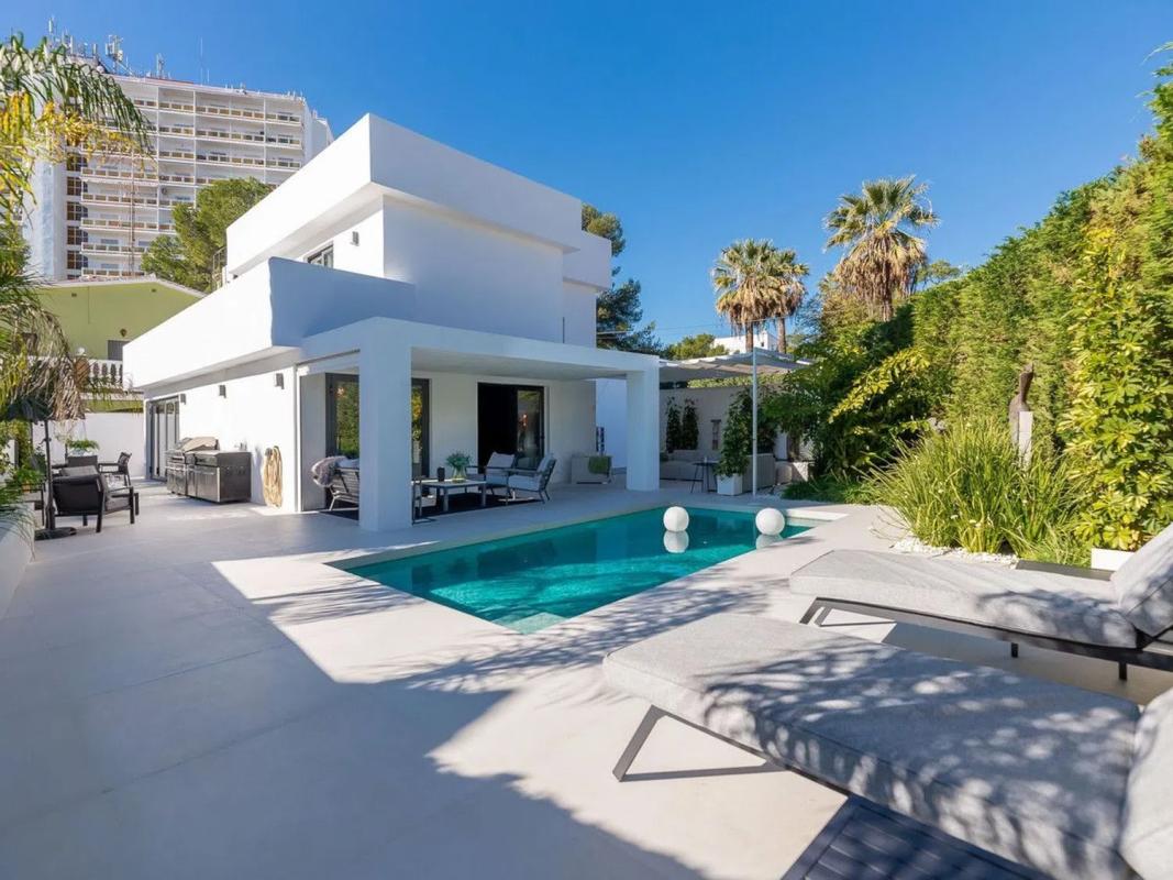 Venta de chalet independiente en Calle José de Espronceda, Marbella
photo 1