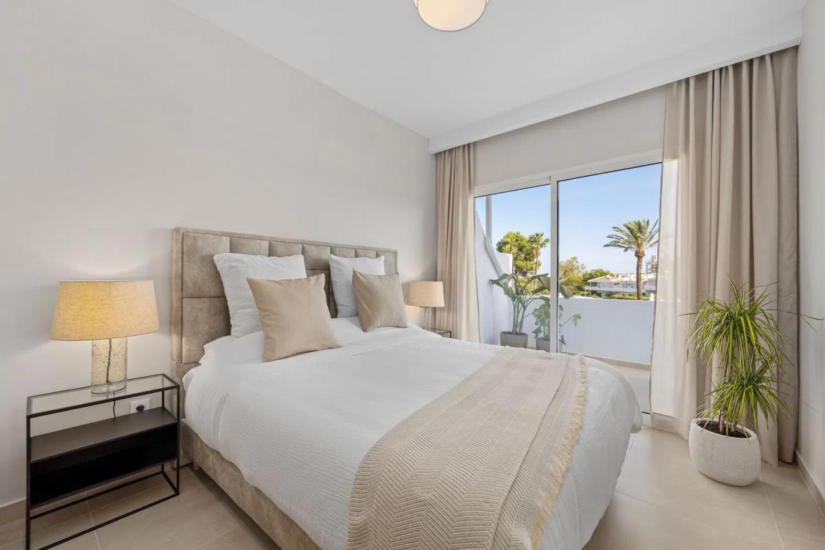 Penthouse sale in Aloha Golf, Marbella photo 4
