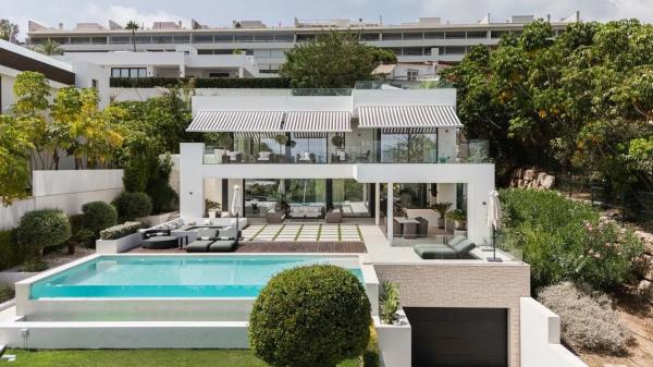 Detached villa for sale in  Calle Real, Marbella photo 3