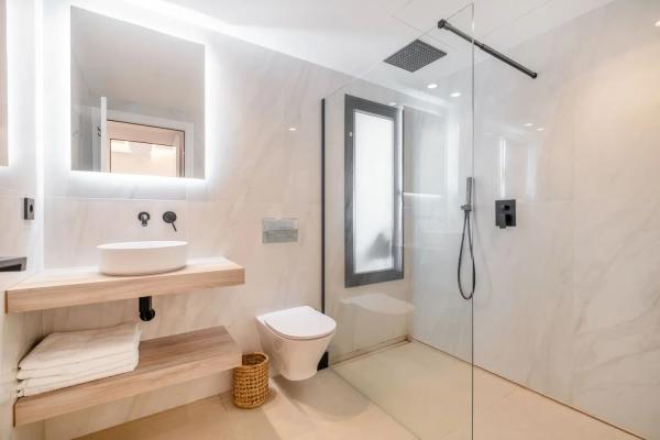 Дуплекс на продажу в Urbanización Los Pinos de Aloha, Марбелья photo 4