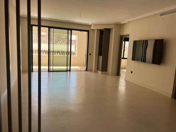 Apartment for sale in Calle Ribera, 112, Marbella thumbnail 1